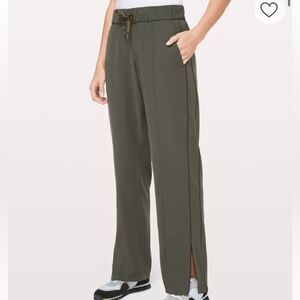 LULULEMON ATHLETICA ON THE RIGHT TRACK PANTS SIZE 10